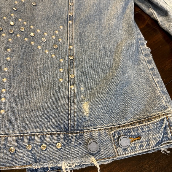 BlankNYC Distressed Denim Jacket - Picture 10 of 11